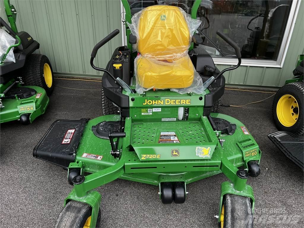 John Deere Z720E Tondeuses à rayon de braquage zéro