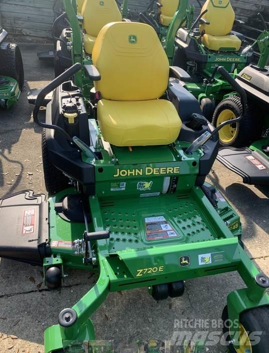 John Deere Z720E Tondeuses à rayon de braquage zéro