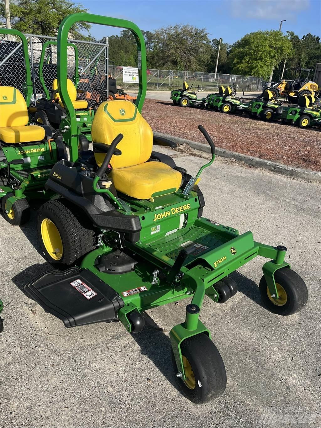 John Deere Z730 Tondeuses à rayon de braquage zéro