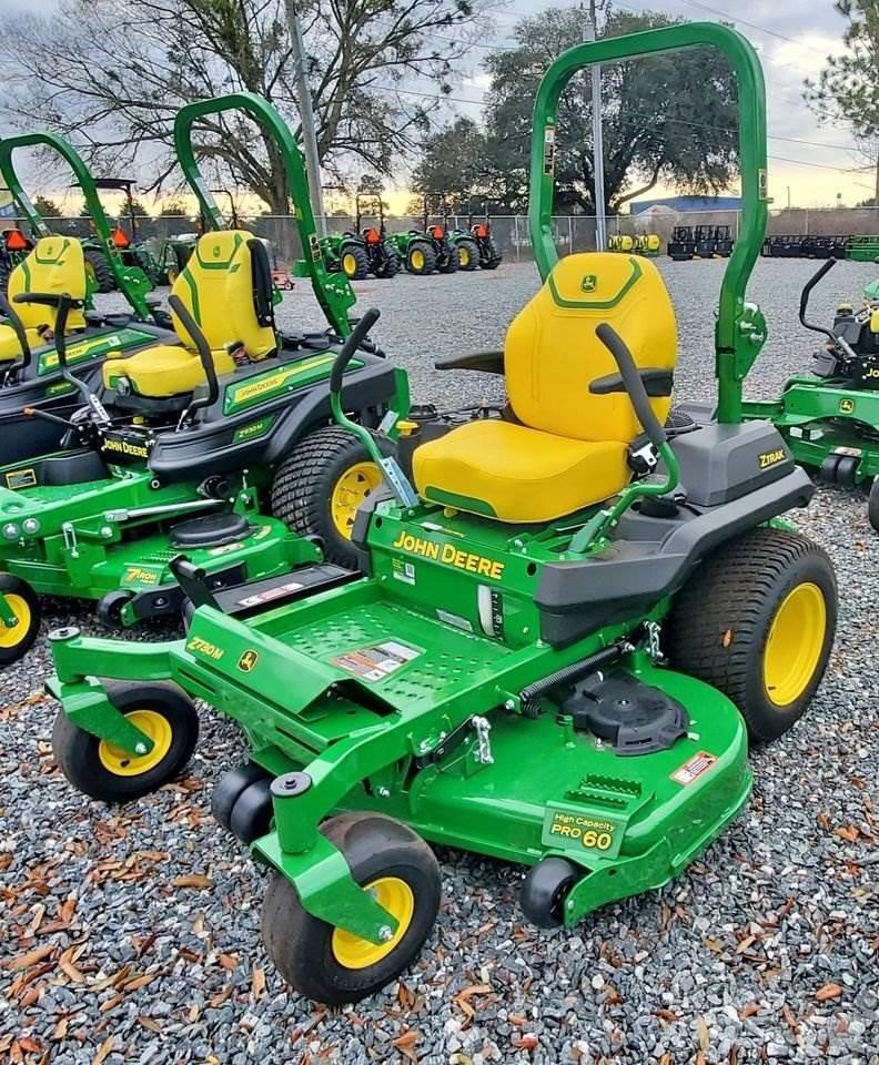 John Deere Z730M Tondeuses à rayon de braquage zéro