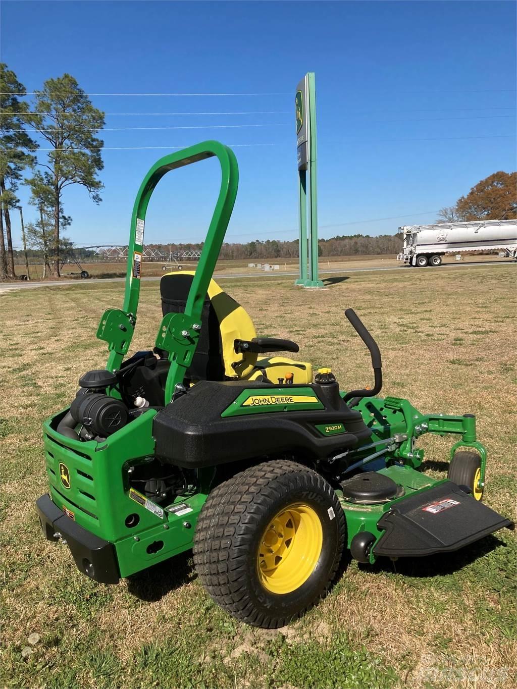 John Deere Z920M Tondeuses à rayon de braquage zéro