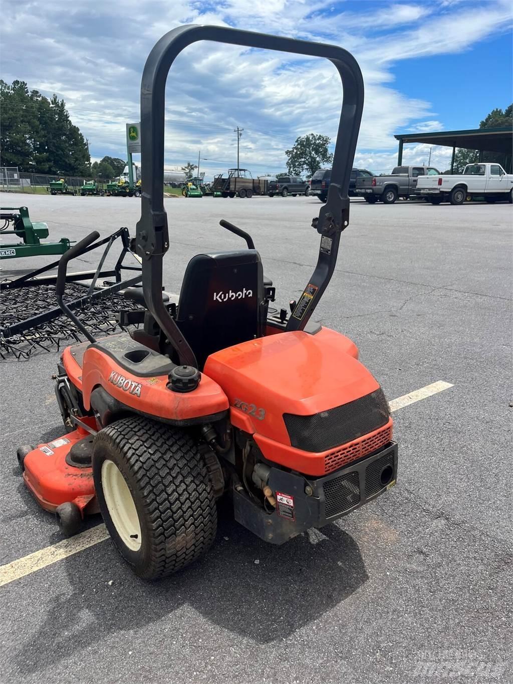 Kubota ZG23 Tondeuses à rayon de braquage zéro