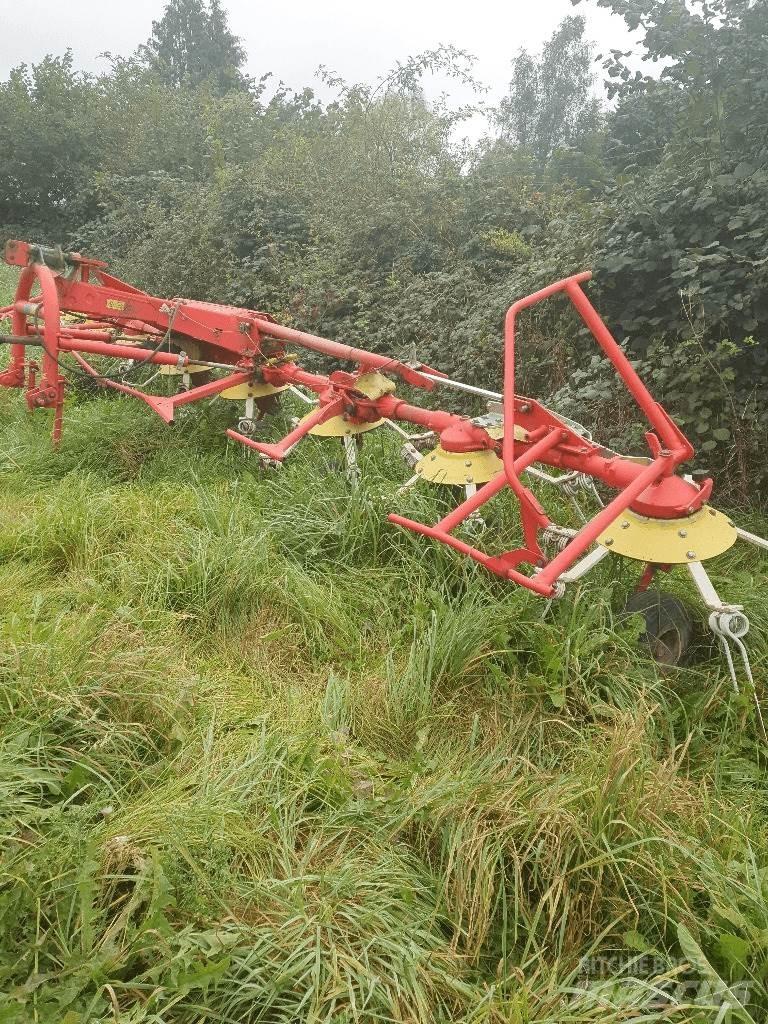 Pöttinger 810N Rateau faneur