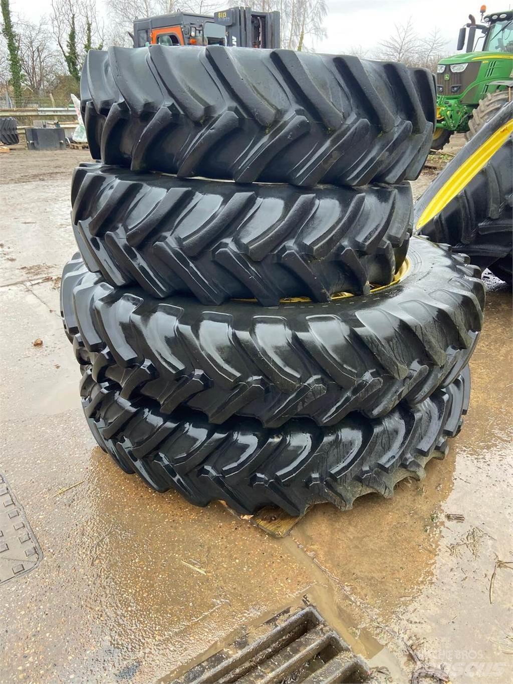  Row Crop Wheels Pneus, roues et jantes
