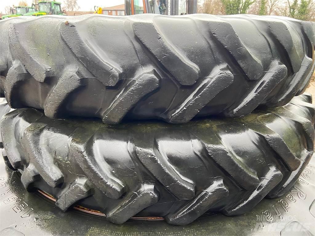  Row Crop Wheels Pneus, roues et jantes