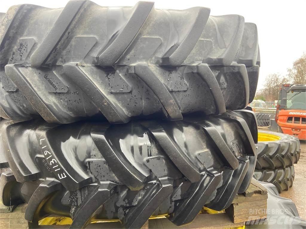  Row Crop Wheels Pneus, roues et jantes