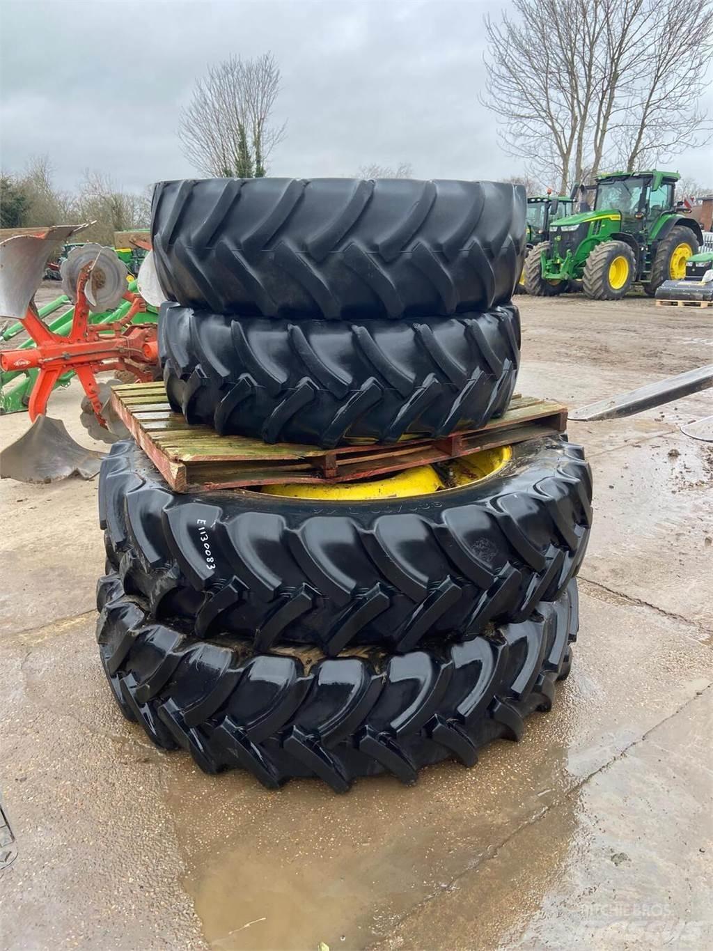  Row Crop Wheels Pneus, roues et jantes