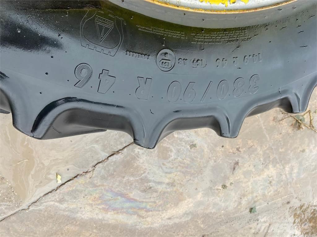  Row Crop Wheels Pneus, roues et jantes