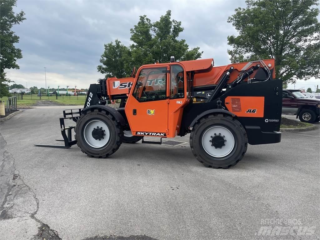 SkyTrak 8042 Chariot télescopique