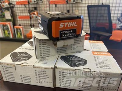 Stihl AP300S Voiturette de golf