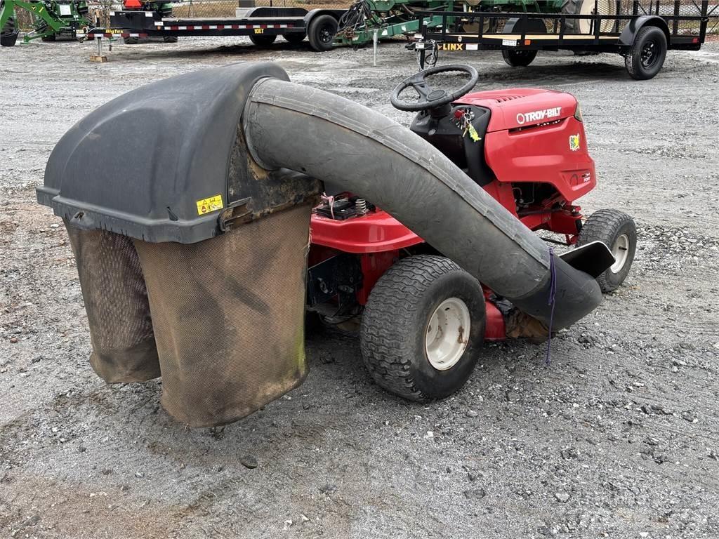 Troy-Bilt Pony Tondeuses montées