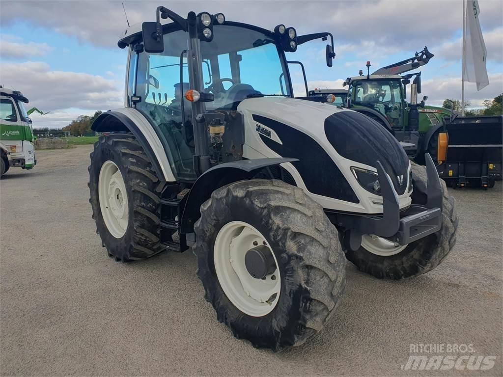 Valtra A104 Tracteur