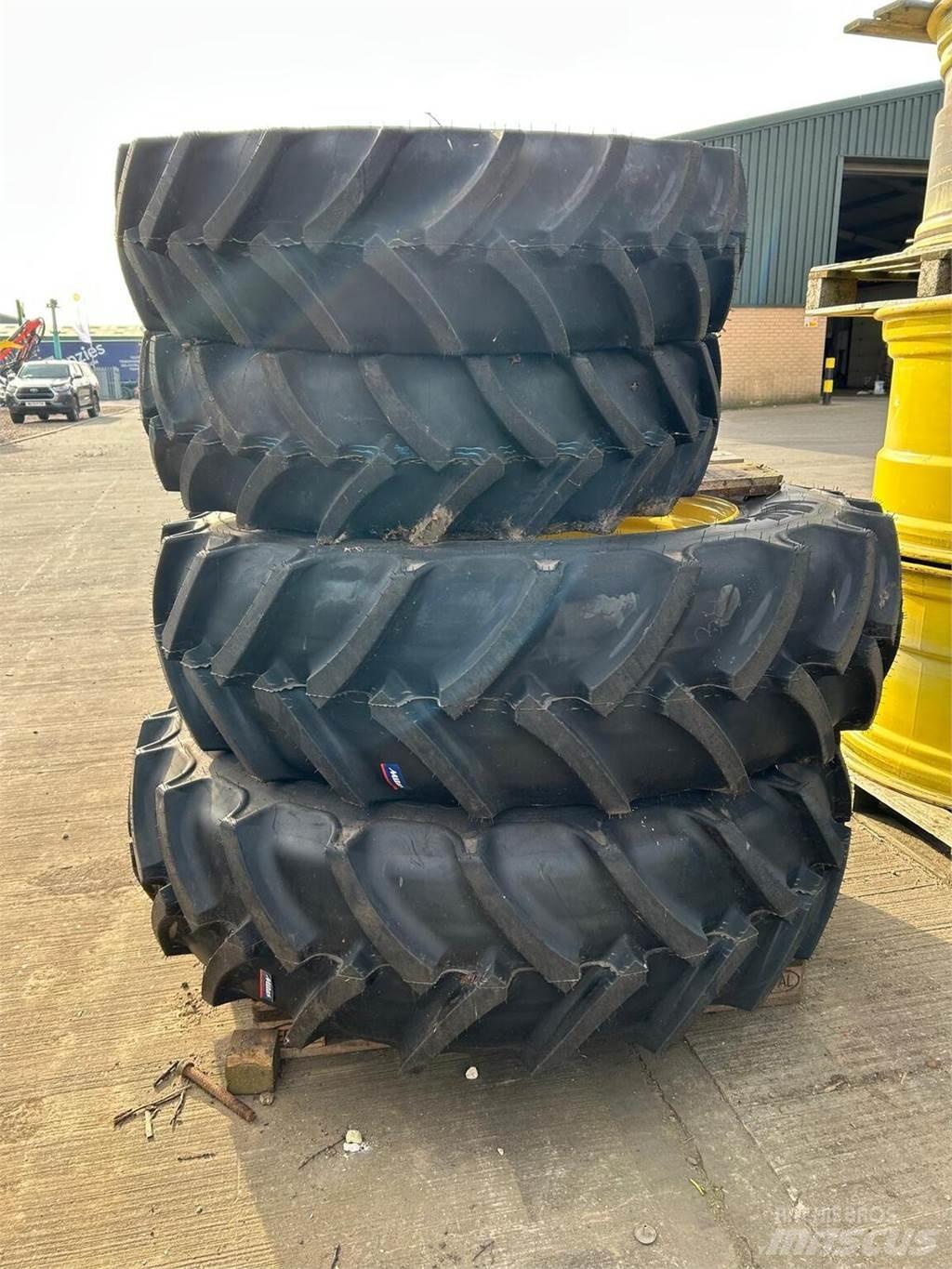  Wheels & tyres Pneus, roues et jantes