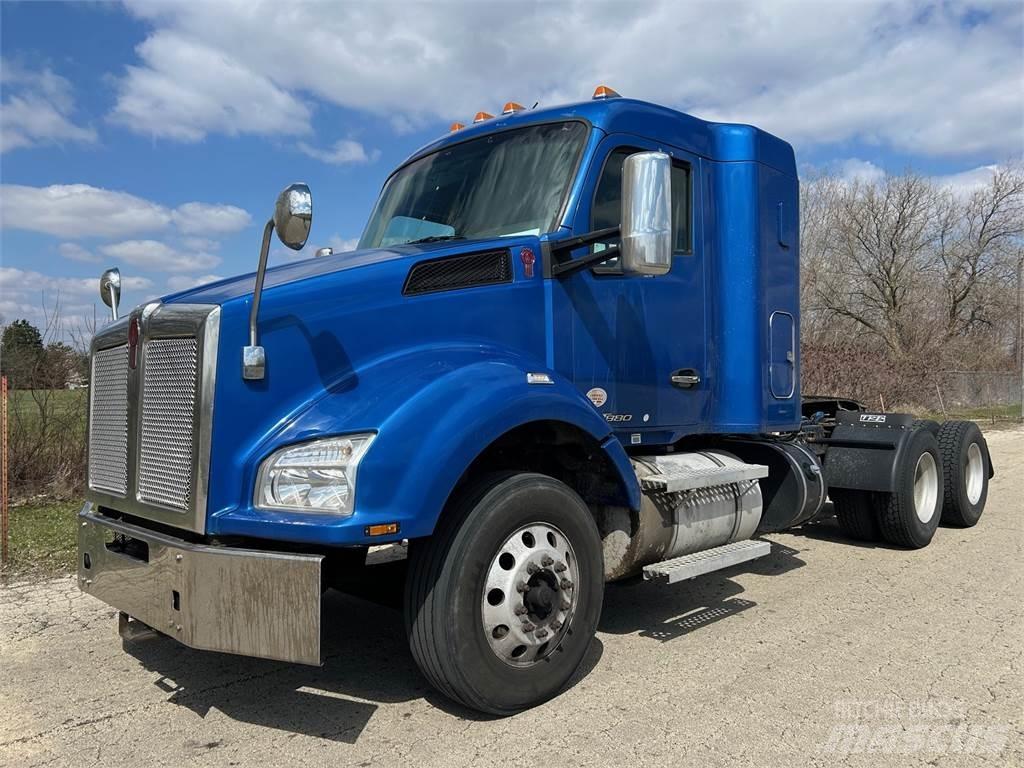 Kenworth T880 Tracteur routier