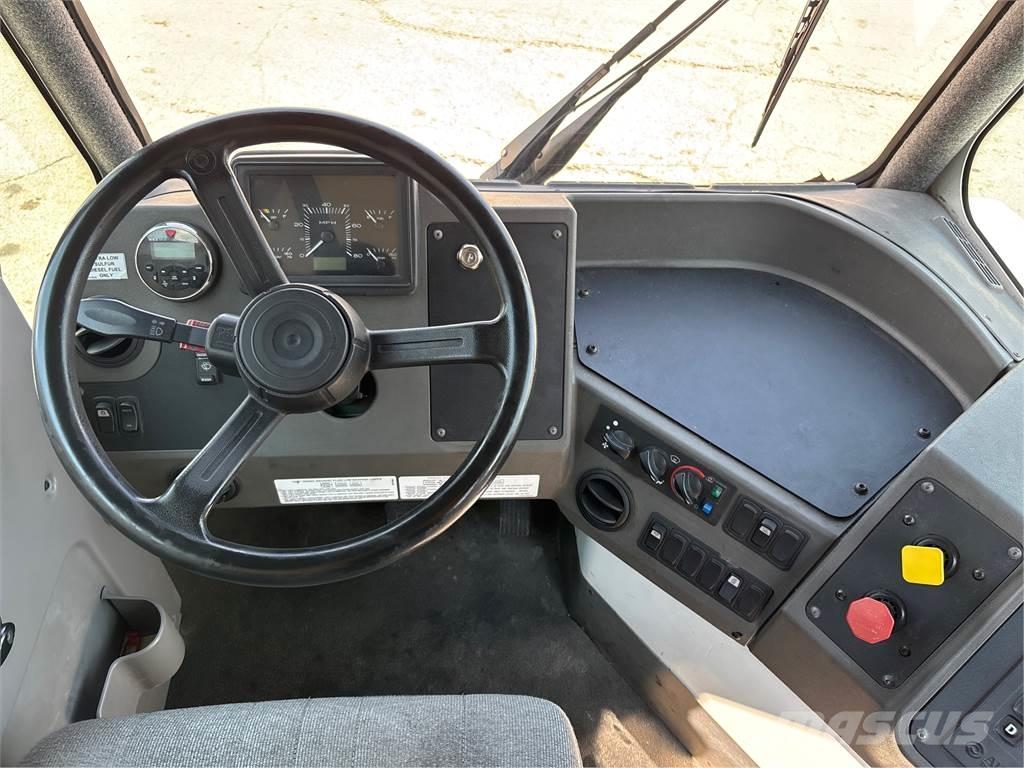 Ottawa T2 4X2 Autre camion