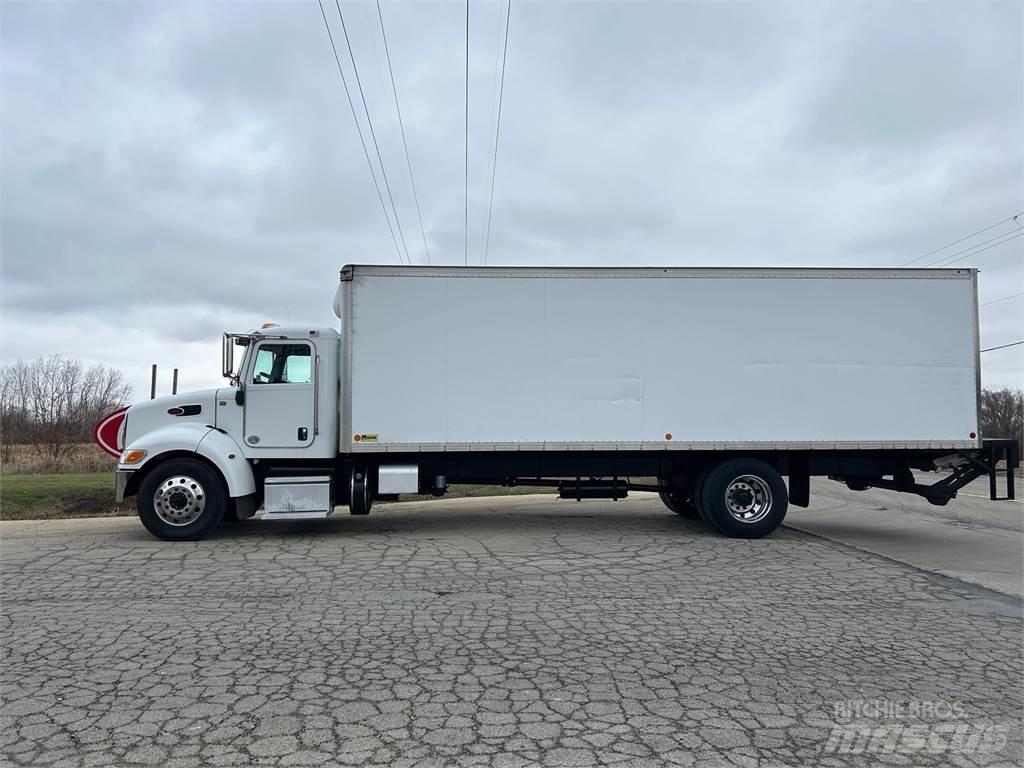 Peterbilt 337 Camion Fourgon