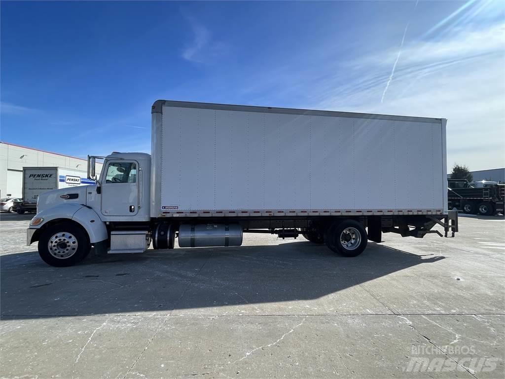 Peterbilt 337 Camion Fourgon