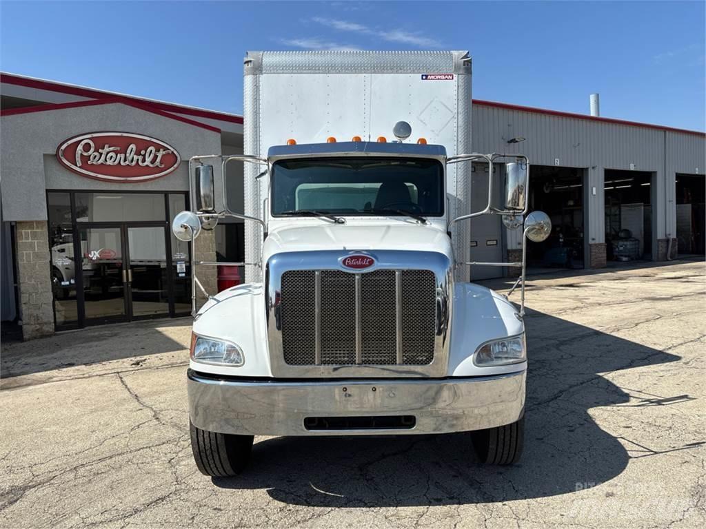 Peterbilt 337 Camion Fourgon