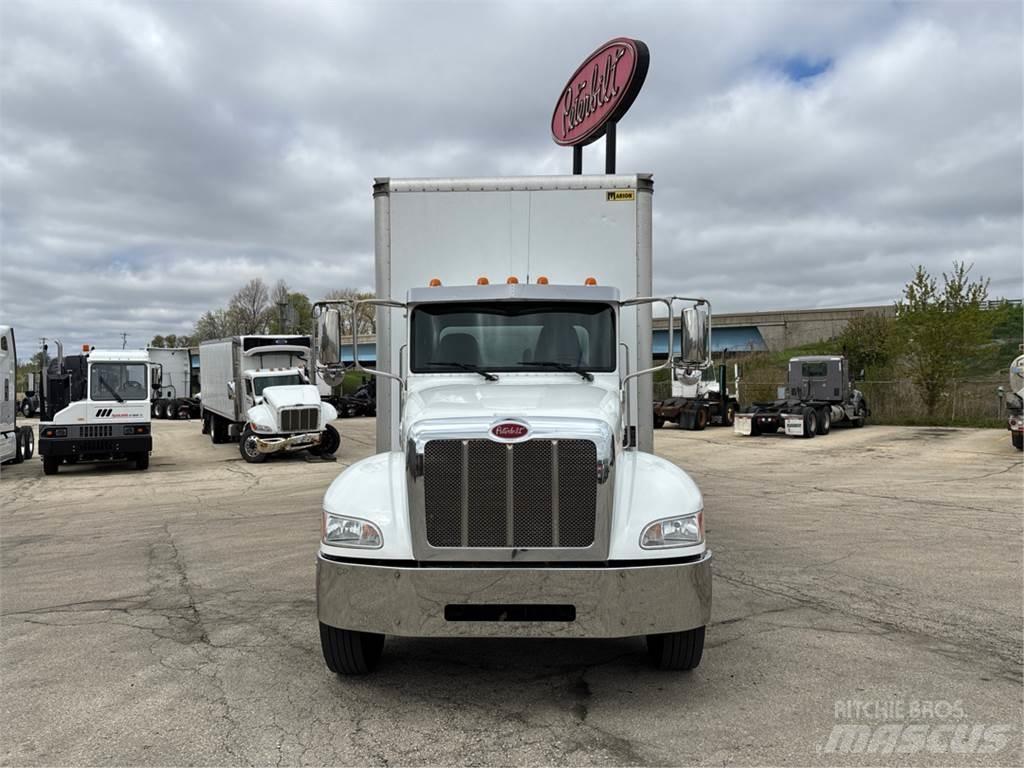 Peterbilt 337 Camion Fourgon