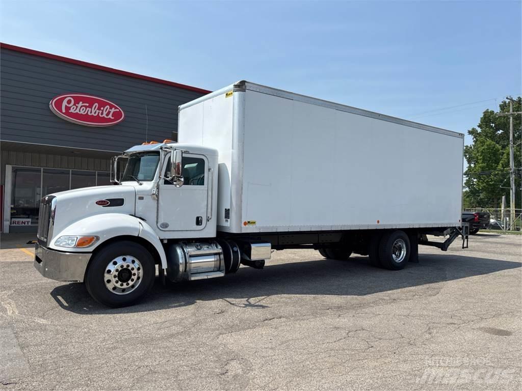 Peterbilt 337 Camion Fourgon
