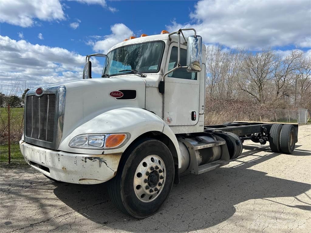 Peterbilt 337 Châssis cabine