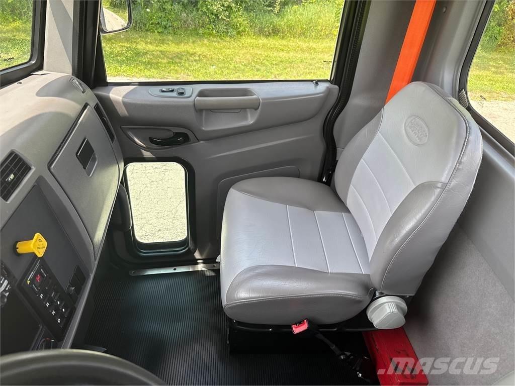 Peterbilt 337 Châssis cabine