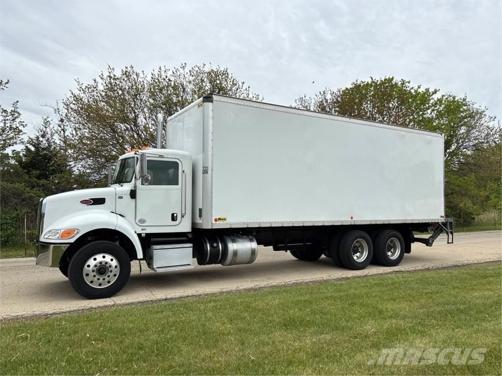 Peterbilt 348 Camion Fourgon