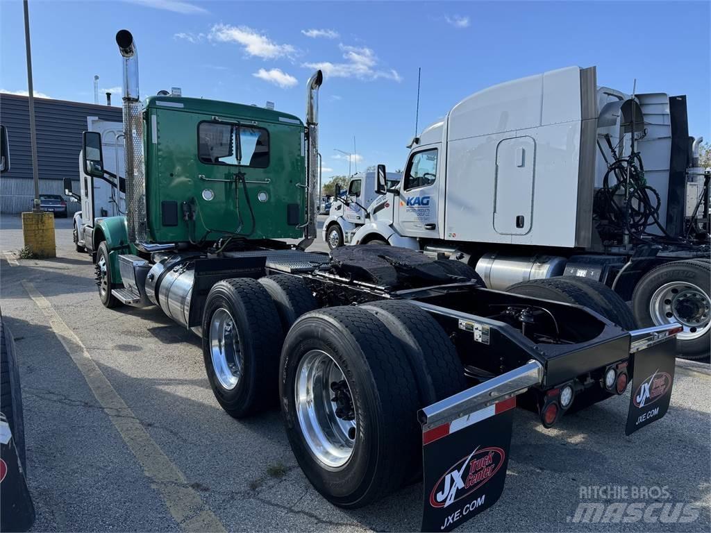 Peterbilt 567 Tracteur routier