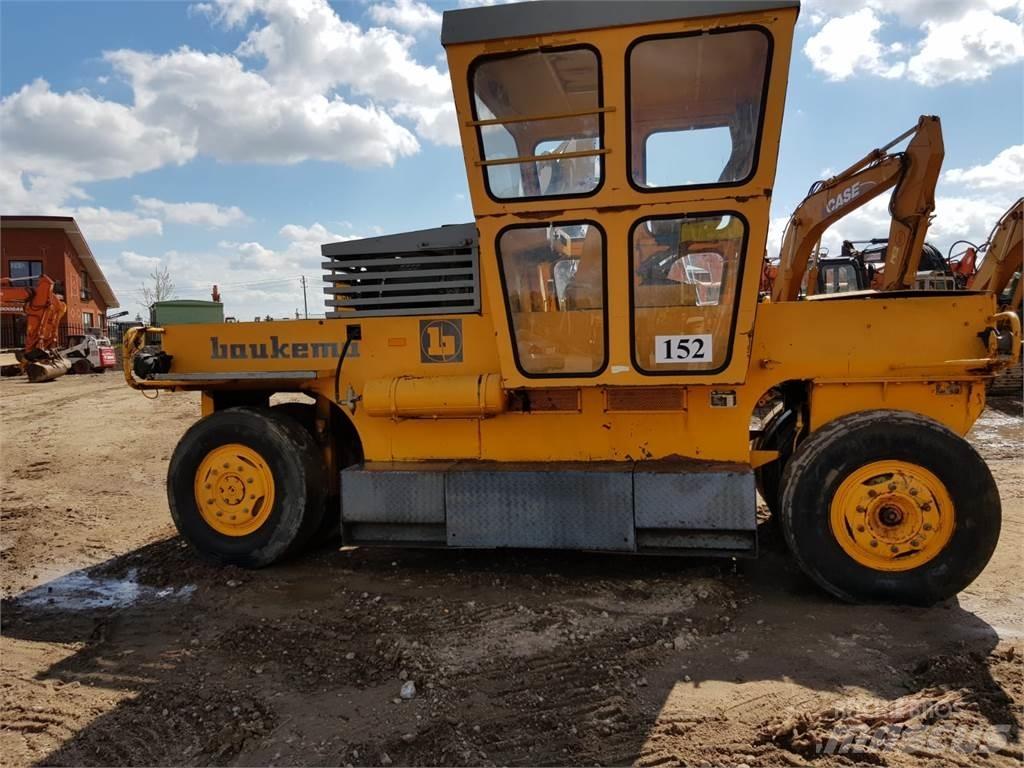 Bomag SGW-17 Rouleaux à pneumatiques