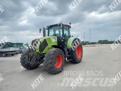 CLAAS Axion 820 Tracteur