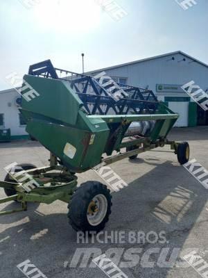 John Deere 2256 2WD Moissonneuse batteuse