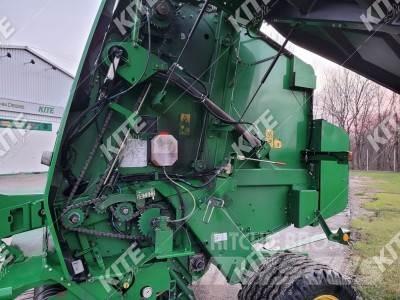 John Deere 854 Presse à balle ronde