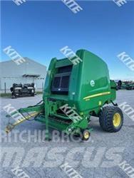 John Deere 854 Presse à balle ronde