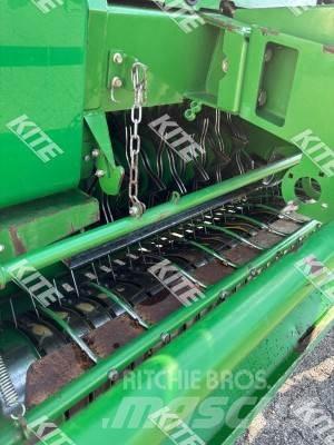 John Deere 854 Presse à balle ronde
