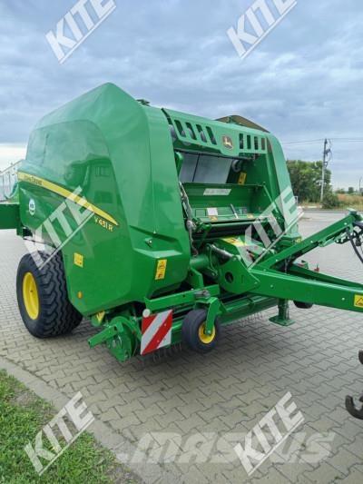 John Deere V451R Presse à balle ronde