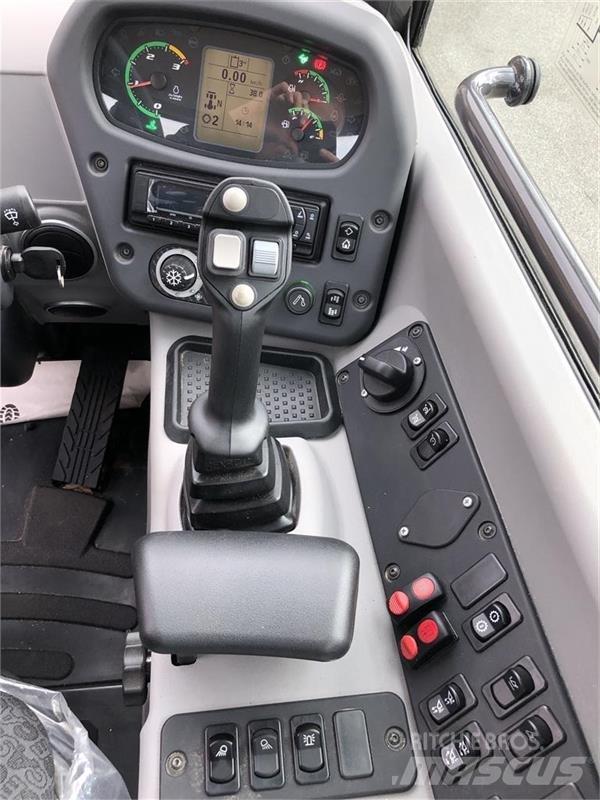 CASE 221F Chargeuse sur pneus