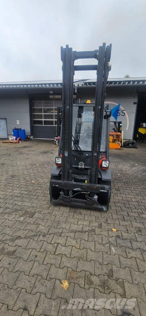 Linde H 30 D-02 Chariots diesel