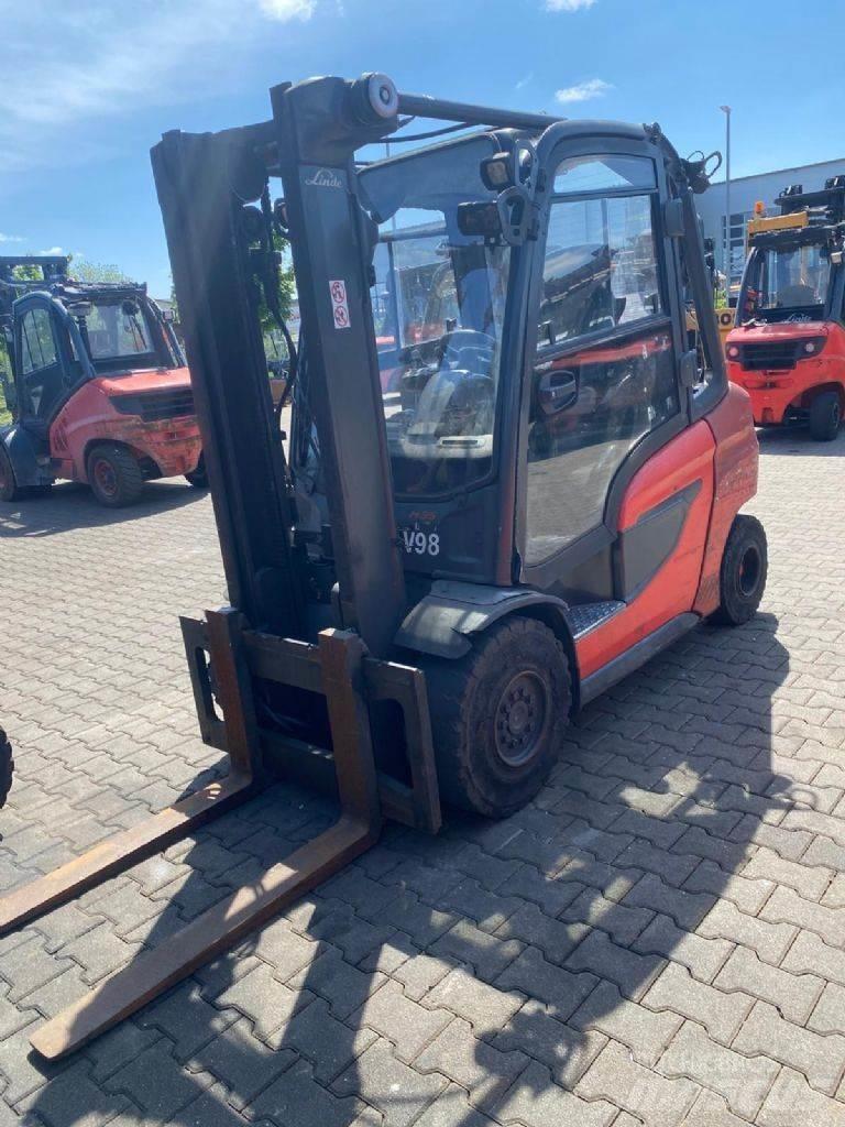 Linde H 35 T-01 Chariots GPL