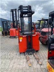 Linde V 11 015 Préparateur de commande moyenne levée