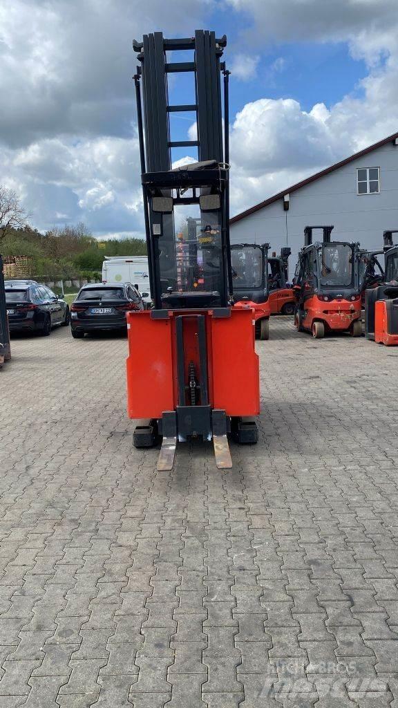 Linde V 12-02 Préparateur de commande haute levée