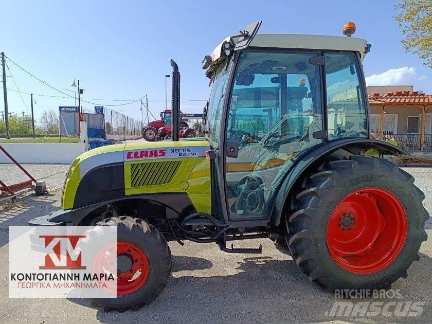 CLAAS NECTIS 227VE Tracteur
