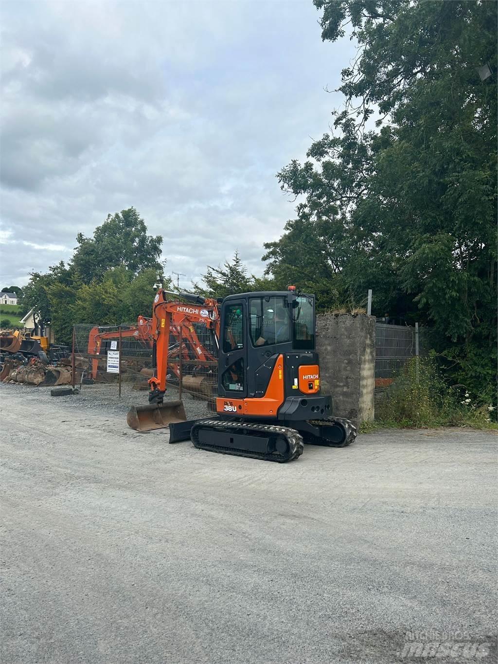 Hitachi ZX38U-6 Pelle sur chenilles