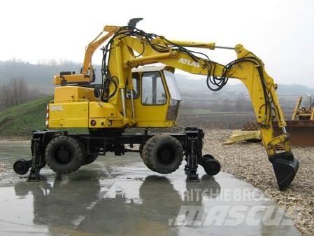 Atlas 1604 K ZW Pelle sur pneus