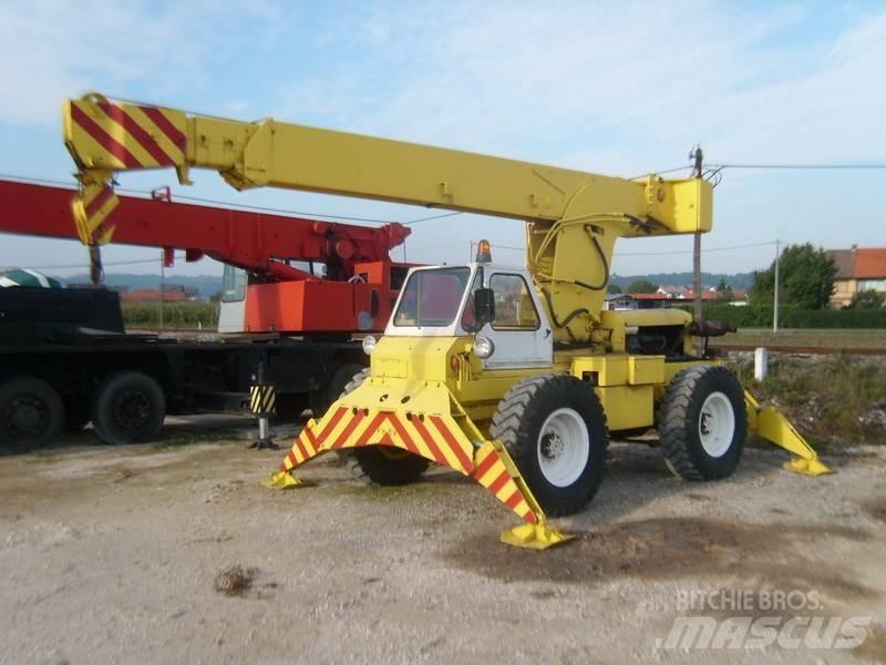 Austin WESTERN Grues mobiles