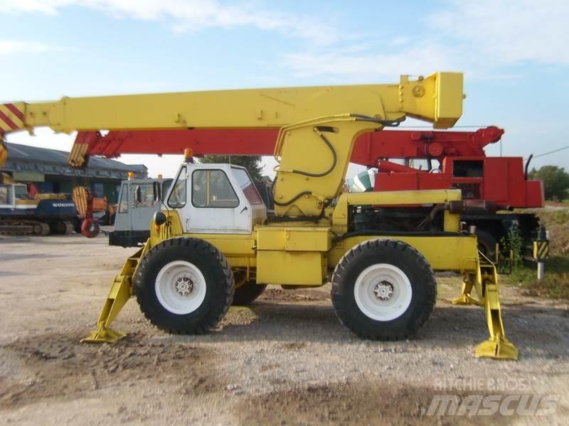 Austin WESTERN Grues mobiles