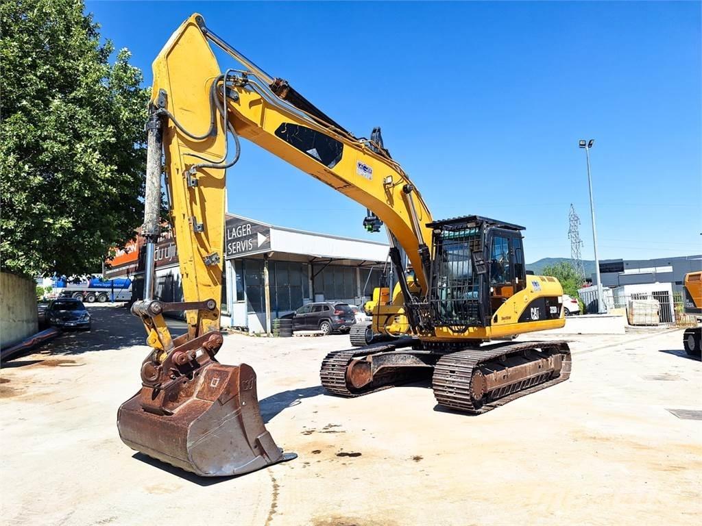 CAT 323D Pelle sur chenilles