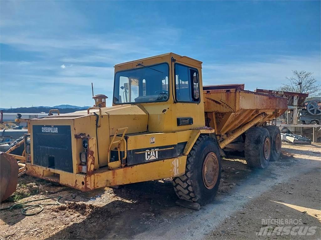 CAT D300B Tombereau articulé
