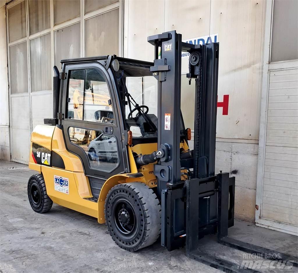 CAT DP50N Chariots diesel
