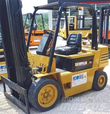 CAT G30S-2 Chariots GPL