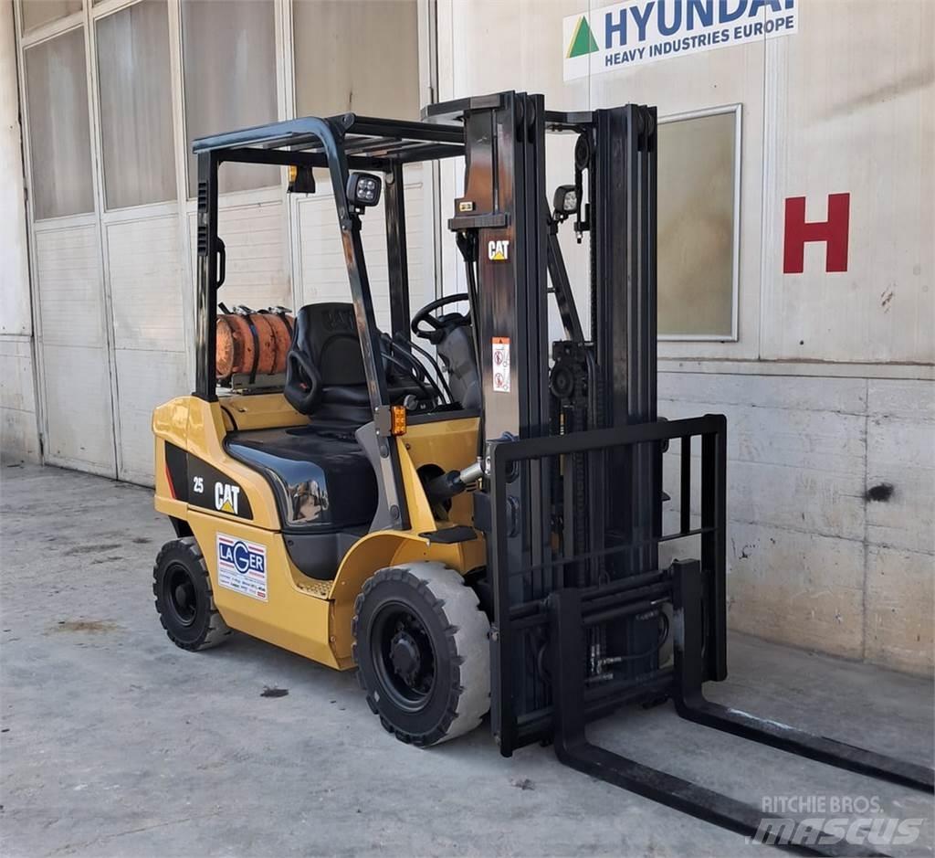 CAT GP25NT Chariots GPL